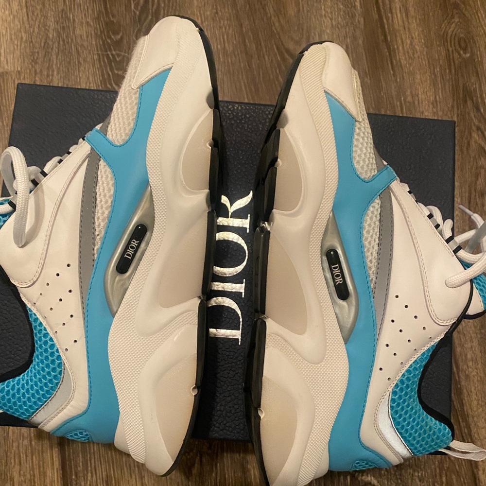 Dior B22 Size 42 / 9